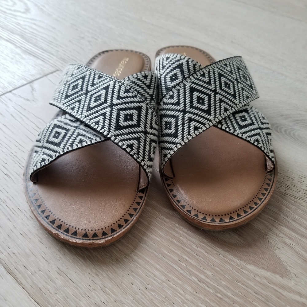 Sandals - Picture 4 of 5